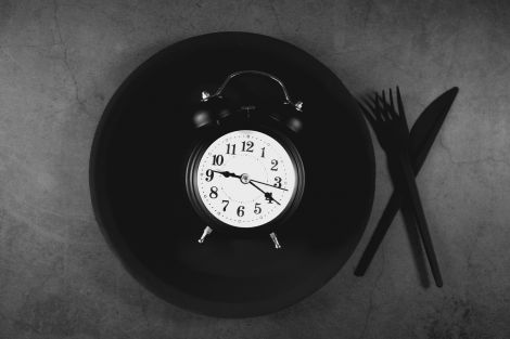 Спростовуємо популярний міф: чи справді шкідливо їсти після 18:00?