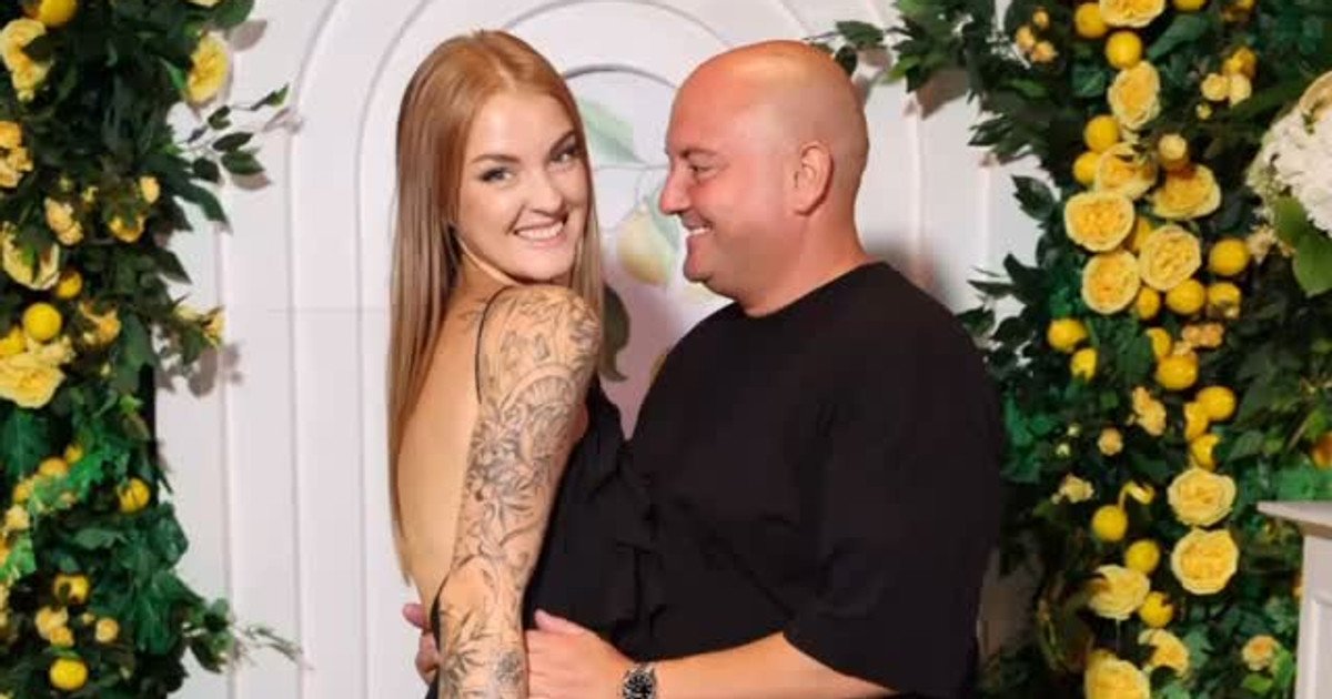 "Схуднівши на 30 кг, дружина Юрія Ткача приголомшила мережу відвертим образом у купальнику".