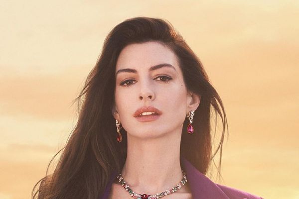 “Актриса Енн Гетевей чекає на третю дитину у свої 43 роки” (159 символів)