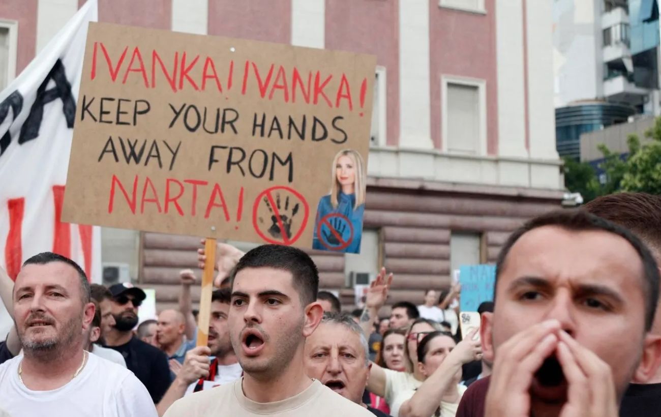 Повстання албанців проти “курорту мрії” зятя Трампа на острівному раю