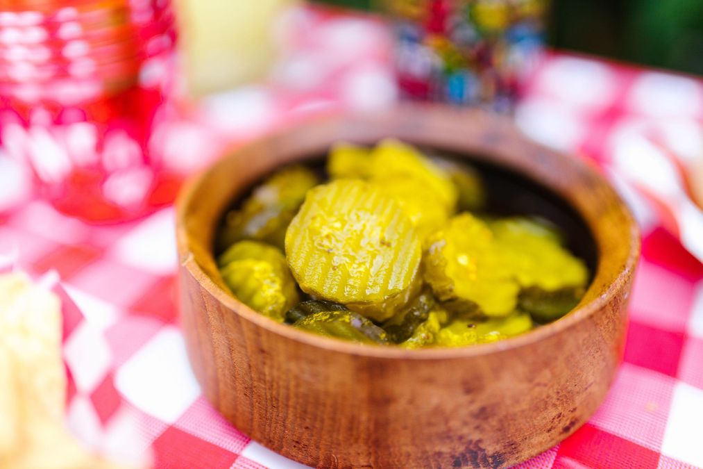 Хрустка спадщина: Секретний рецепт бабусиних солених огірків