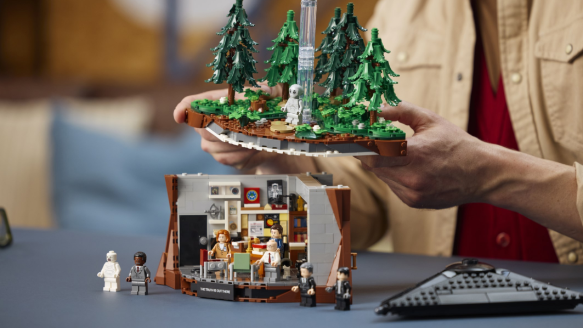 Розсекречені пригоди: LEGO представляє набір за культовим серіалом “Секретні матеріали”